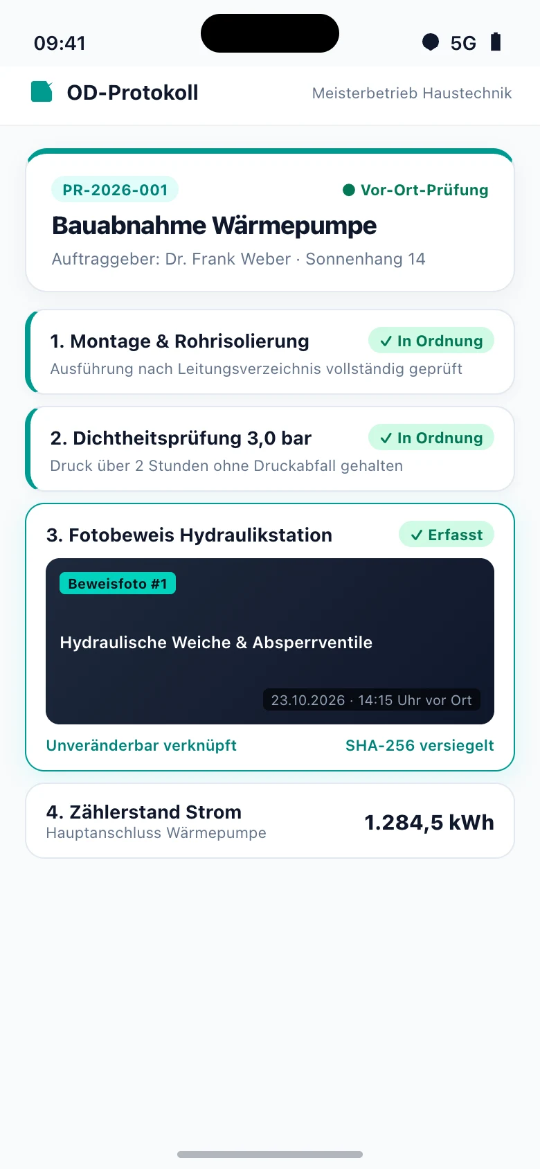 Vor-Ort-Ansicht der Checkliste mit Fotoverknüpfung am Smartphone